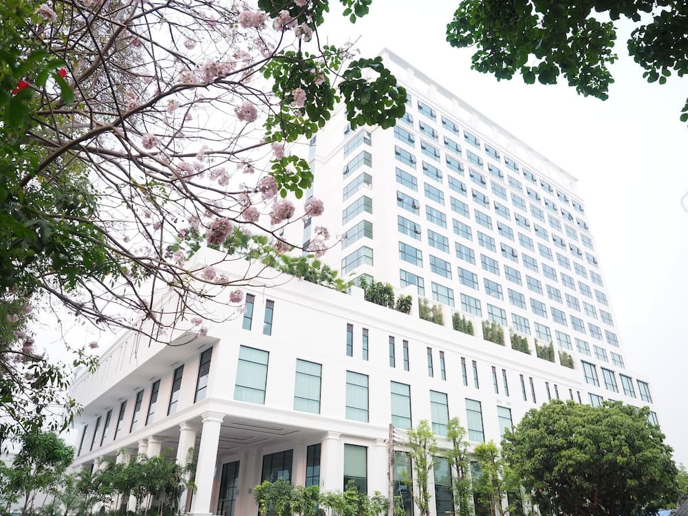 Empress Premier Hotel