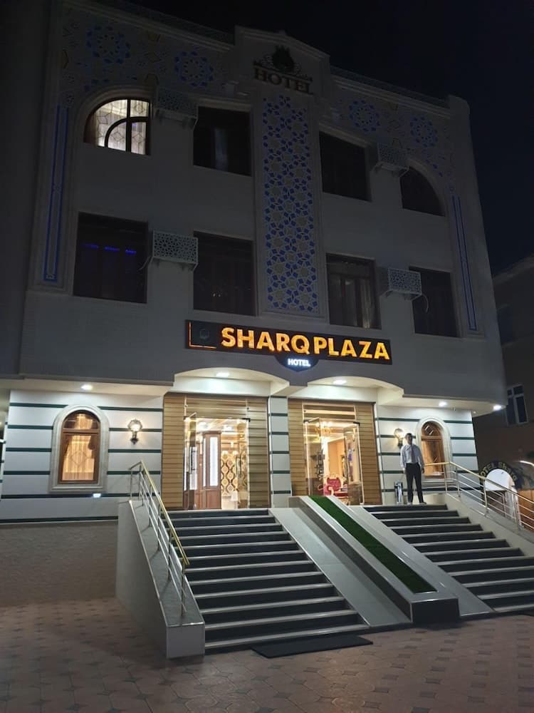 Sharq Plaza