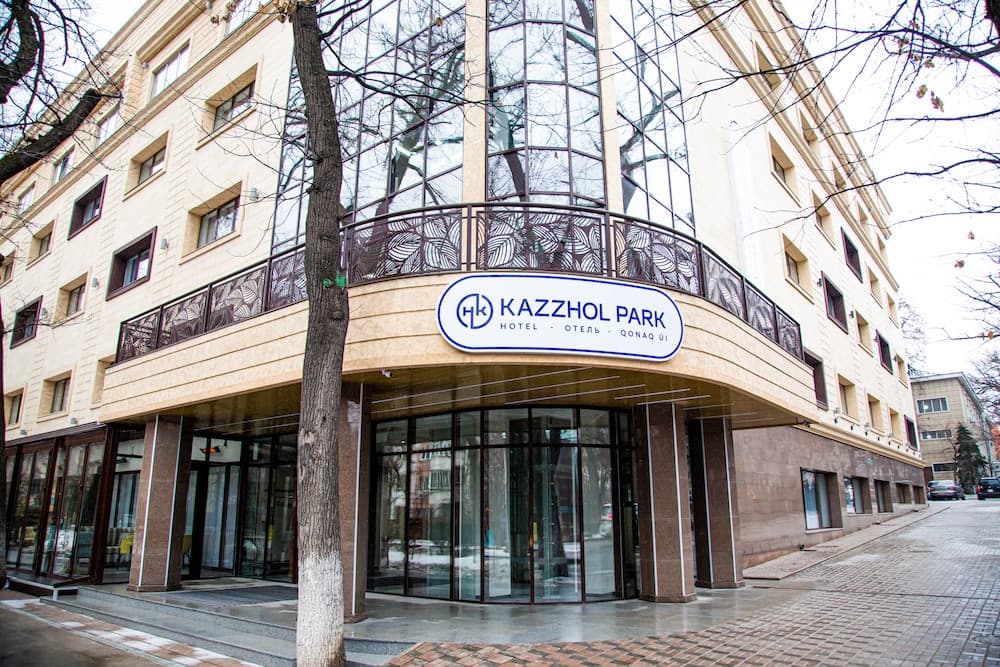 Kazzhol Park Hotel