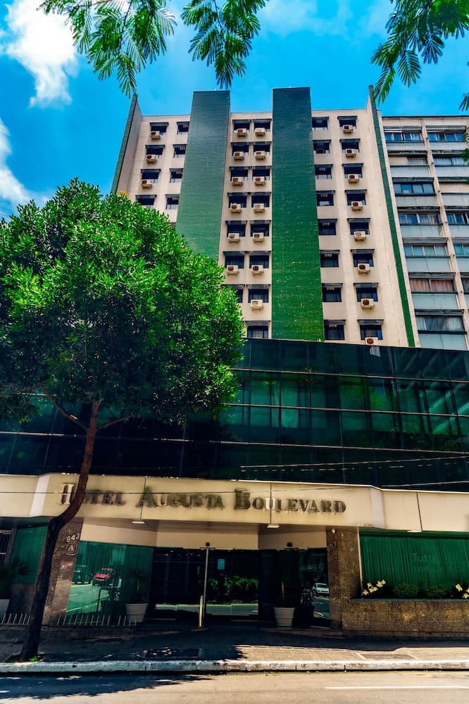 Hotel Augusta Boulevard