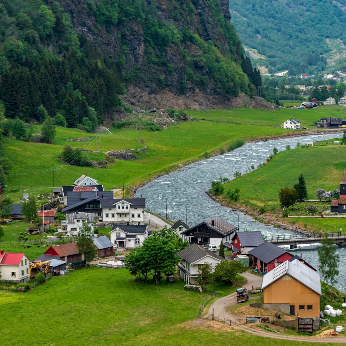 Shore Excursion Options  - 弗洛姆