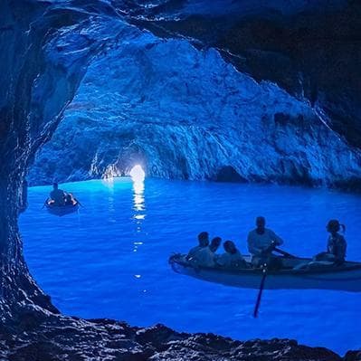 Boat ride and visit to the Blue Grotto - Capri Island