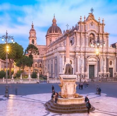 Catania street food tour with local guide - كاتانيا، صقلية