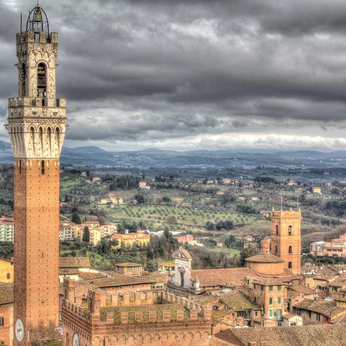 Walking Tour in Siena: breathing history - Siena
