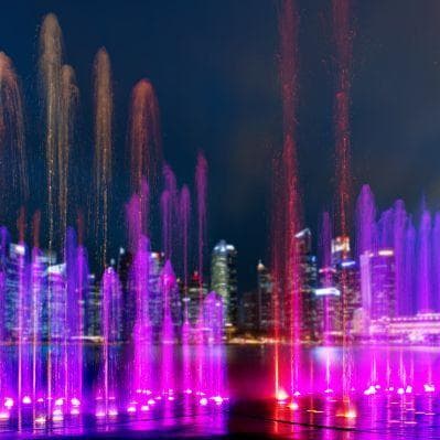 Lo spettacolo di luci e fontane danzanti a Marina Bay - Singapore