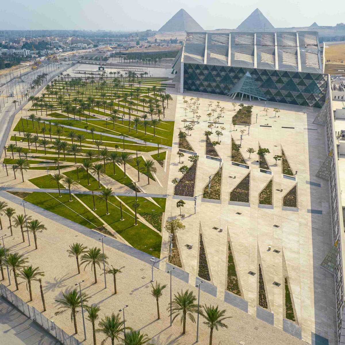 New Grand Egyptian Museum (GEM) - カイロ