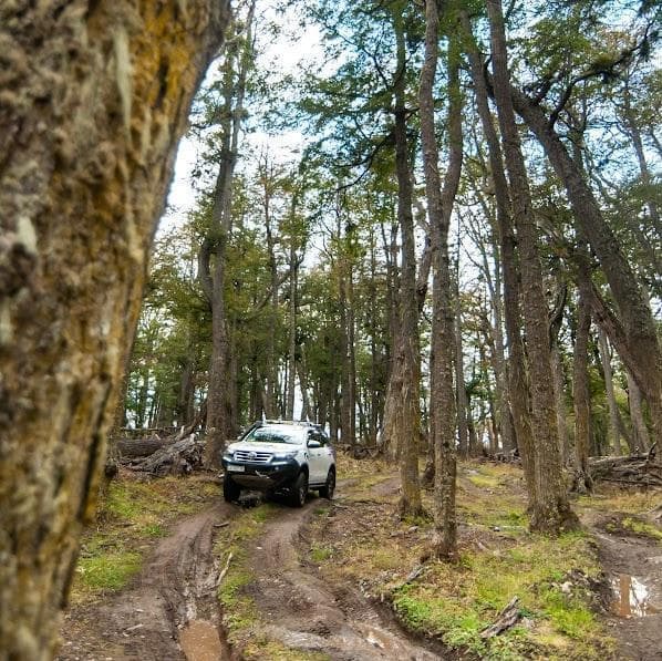 Lagos Off Road 4x4 Excursion: Extreme Nature Among Mountains and Secret Lakes - Ushuaia