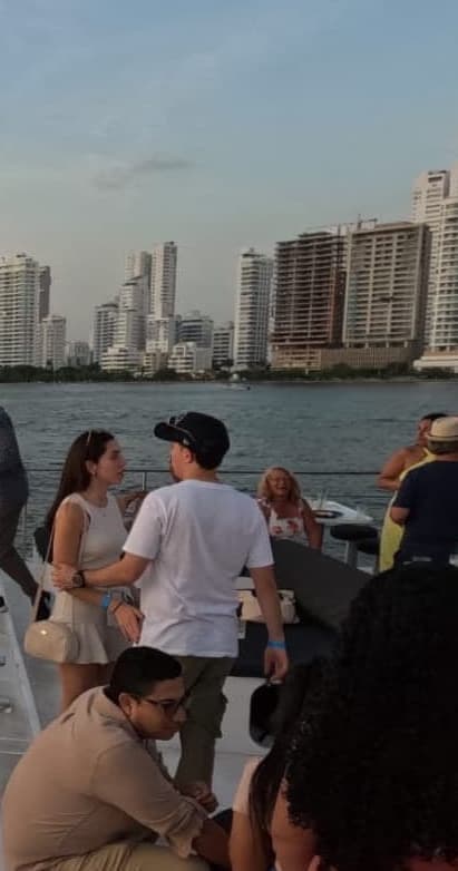 Día 3. Cartagena – Atardecer por la bahía en Catamarán Flamante - Cartagena de Indias