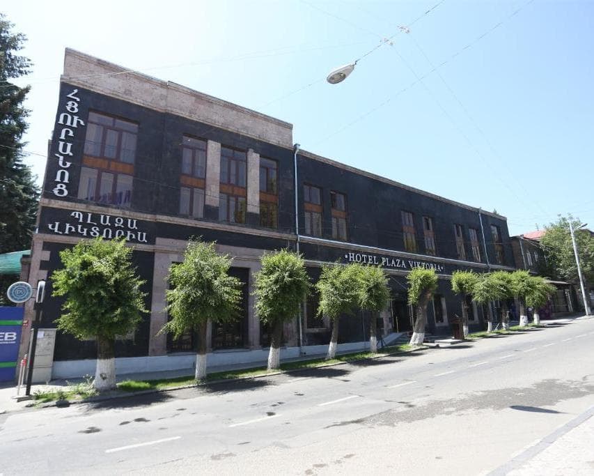 Plaza Viktoria Hotel
