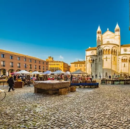 Modena: tra motori, sapori e arte romanica - Modena