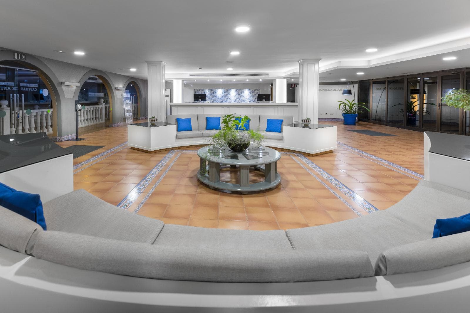 Elba Castillo San Jorge & Antigua Suite Hotel, 