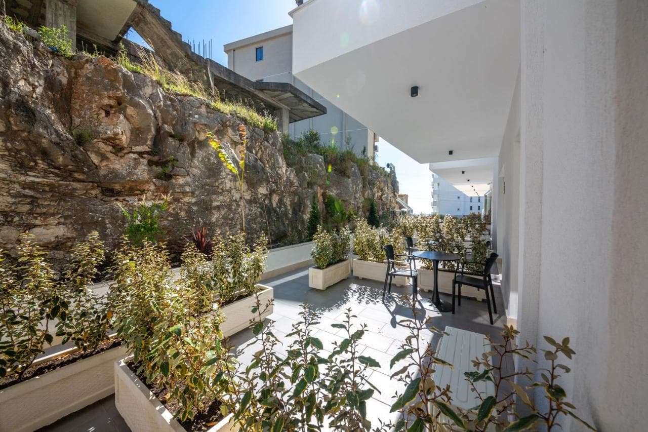 Azure Inn Hotel, Hotel exterior