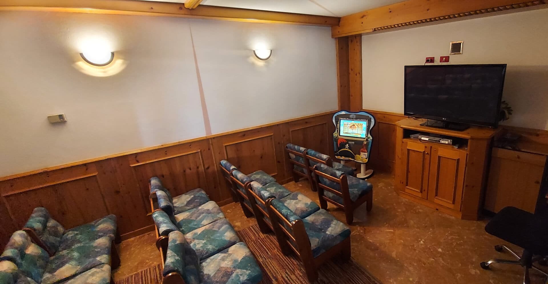 Hotel Negritella, Miscellaneous