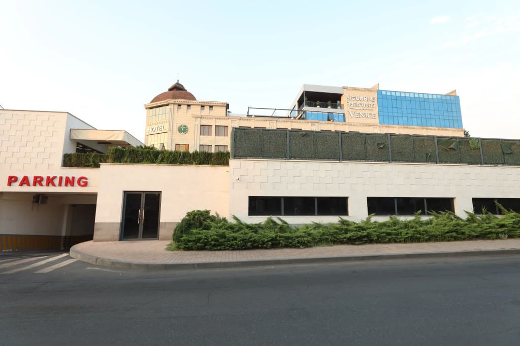 Venice Complex Hotel, 