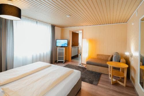 PENSION FUTTERKNECHT, 