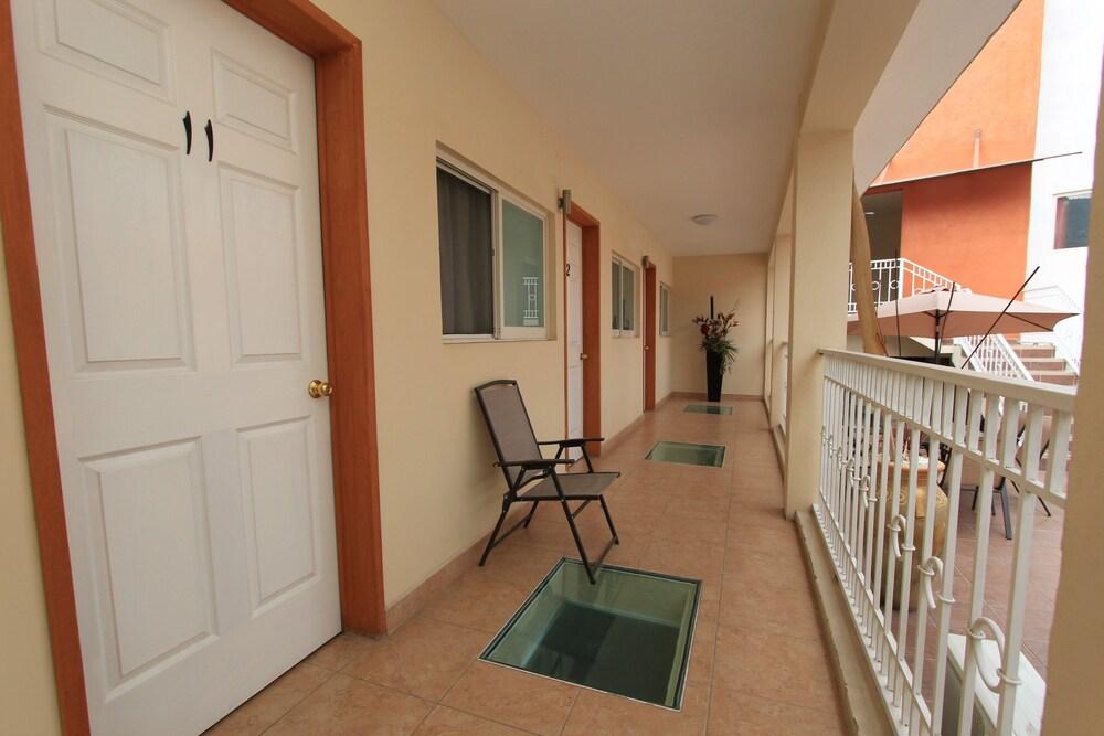 Hotel Santa Rita, HOTEL