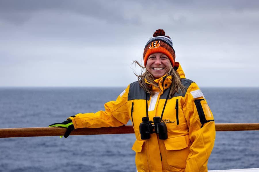 Antarctica by Helicopter: Crossing the Circle and the Peninsula