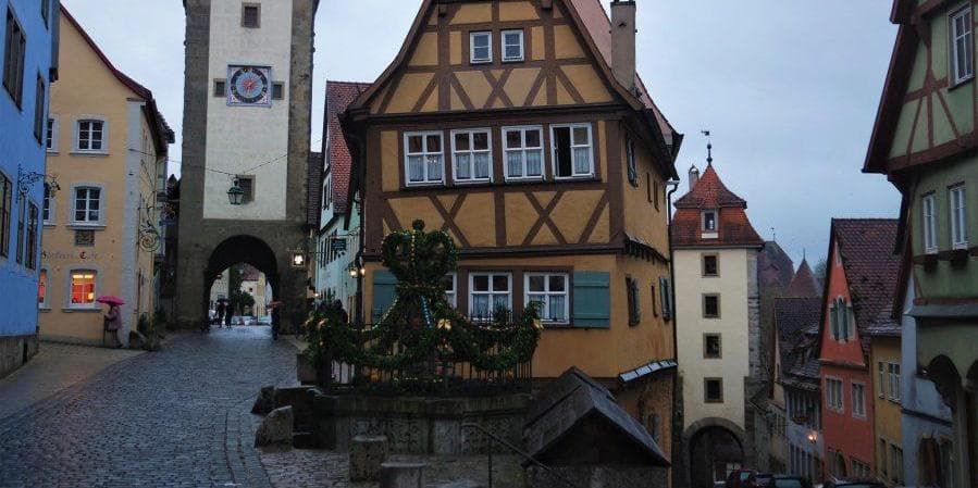 DÍA 10 FRANKFURT •ROTEMBURGO • PRAGA