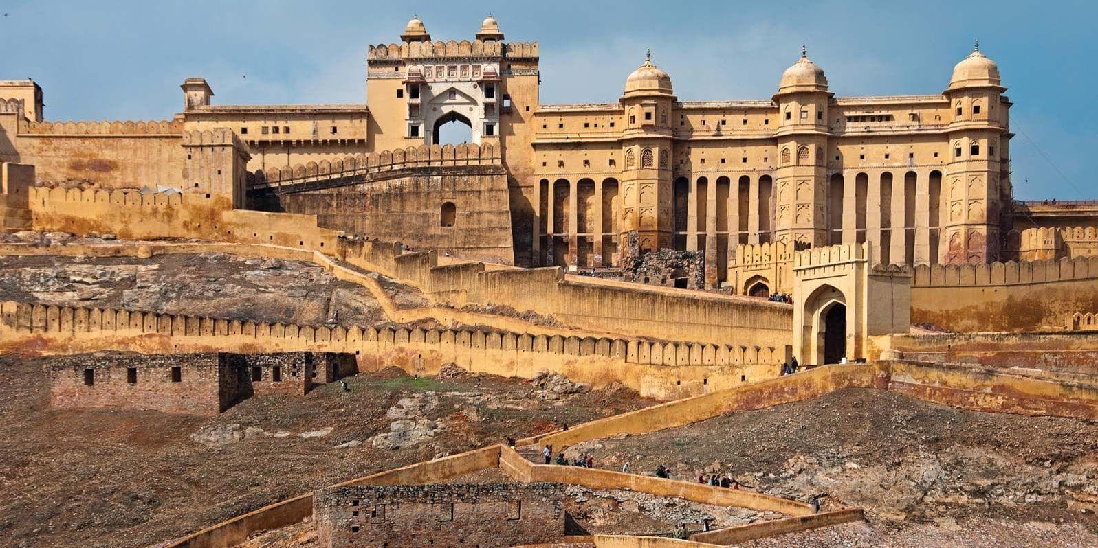 Day 03: Sightseeing of Jaipur, Drive to Delhi (Appx. 250 Km/ 05 Hrs.)