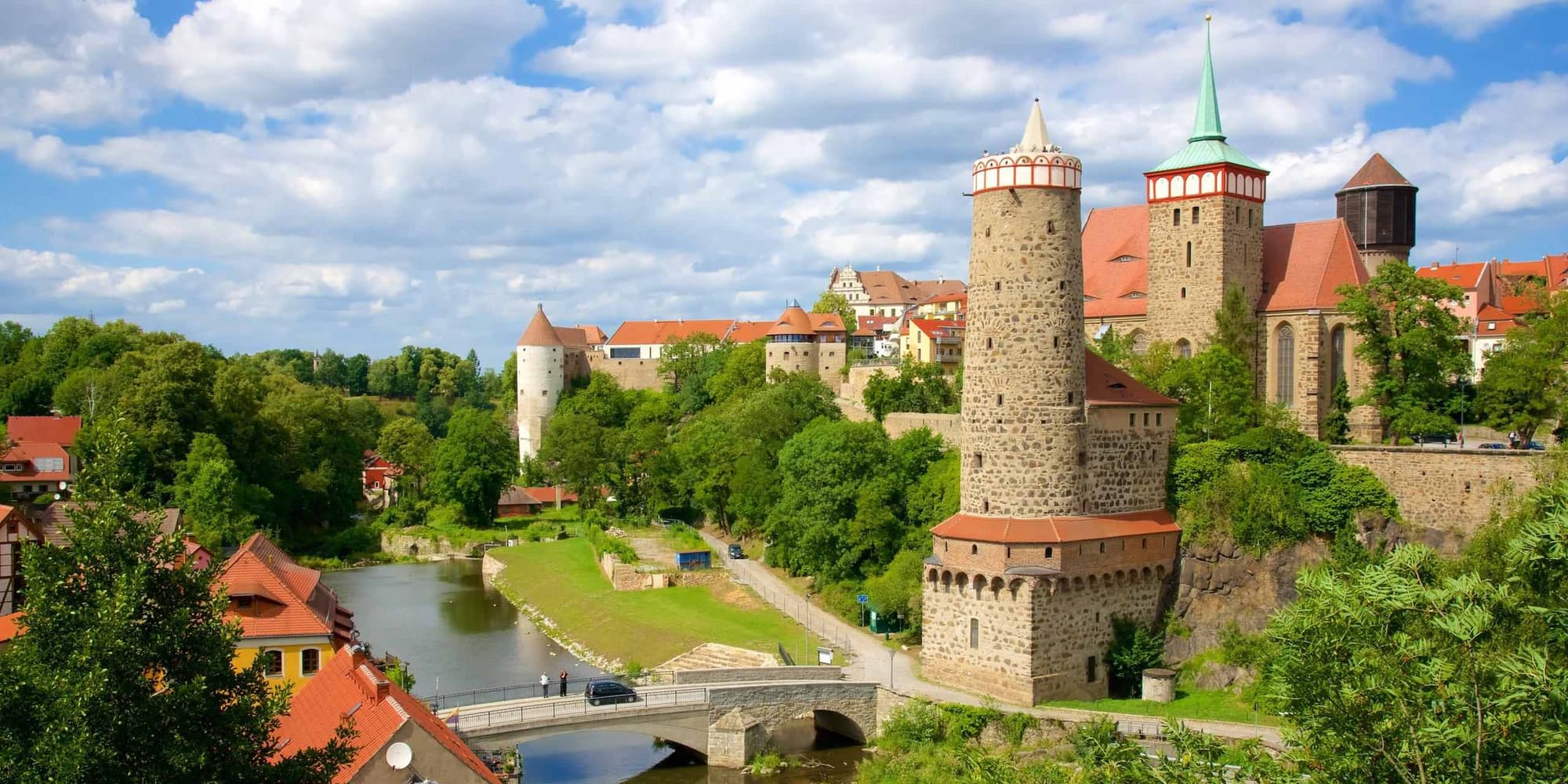 DÍA 09 BERLÍN – DRESDE – PRAGA. (BUS 342 KM)