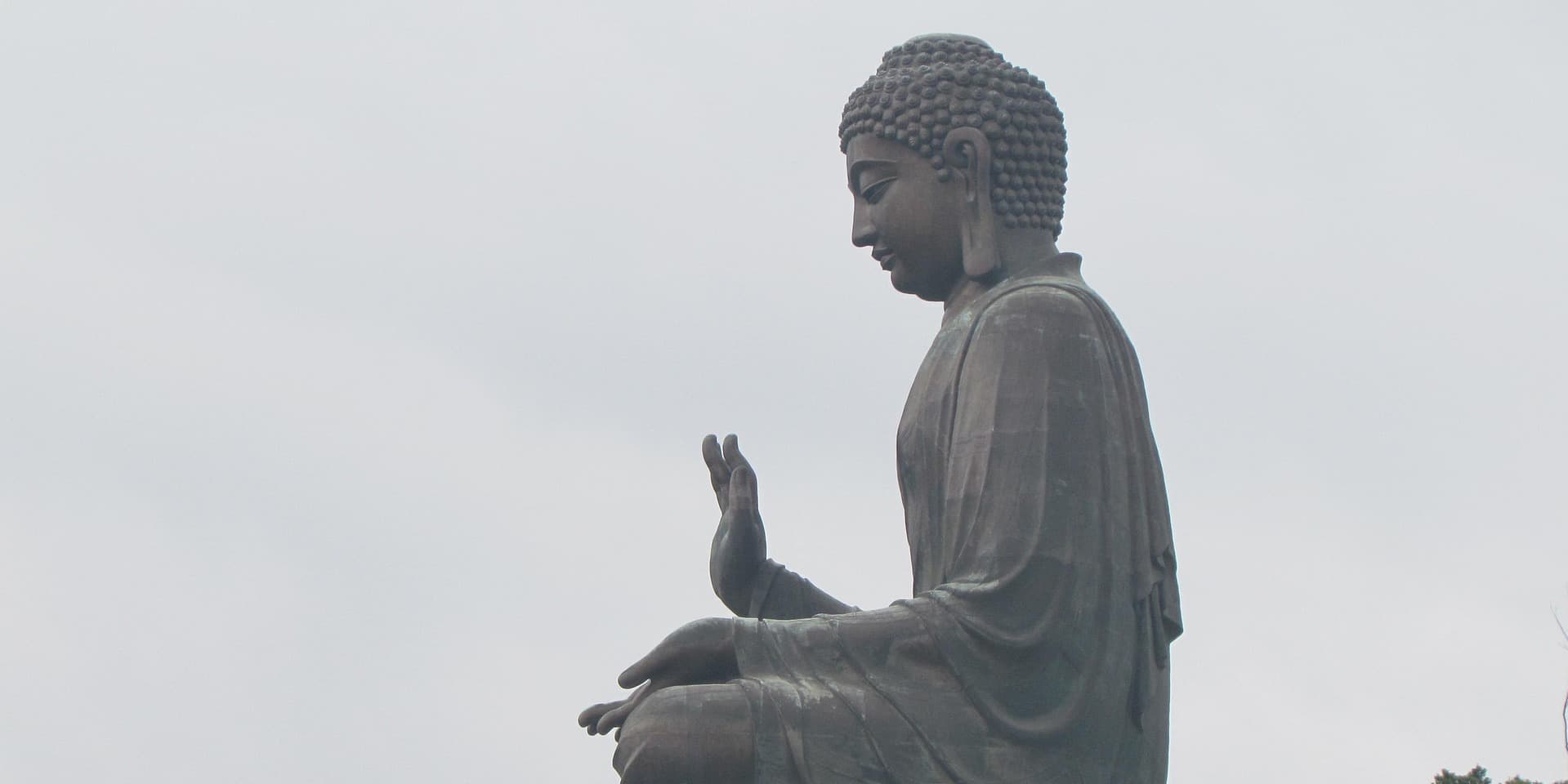 Day 4 — 09 Nov: Hotel → HKG Airport (private transfer)