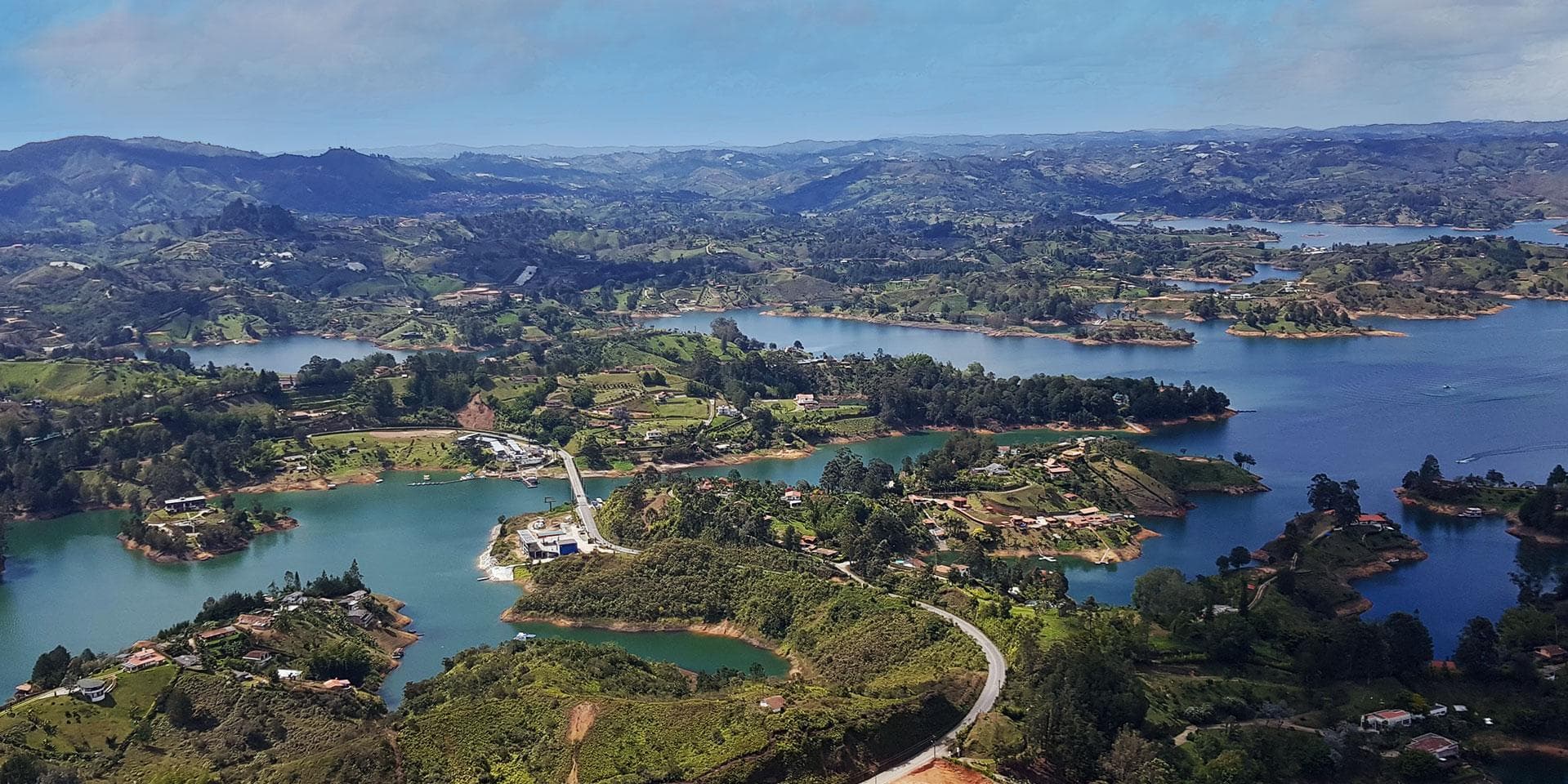 Dia 6. Medellín - Tour Guatapé e Piedra del Peñol 