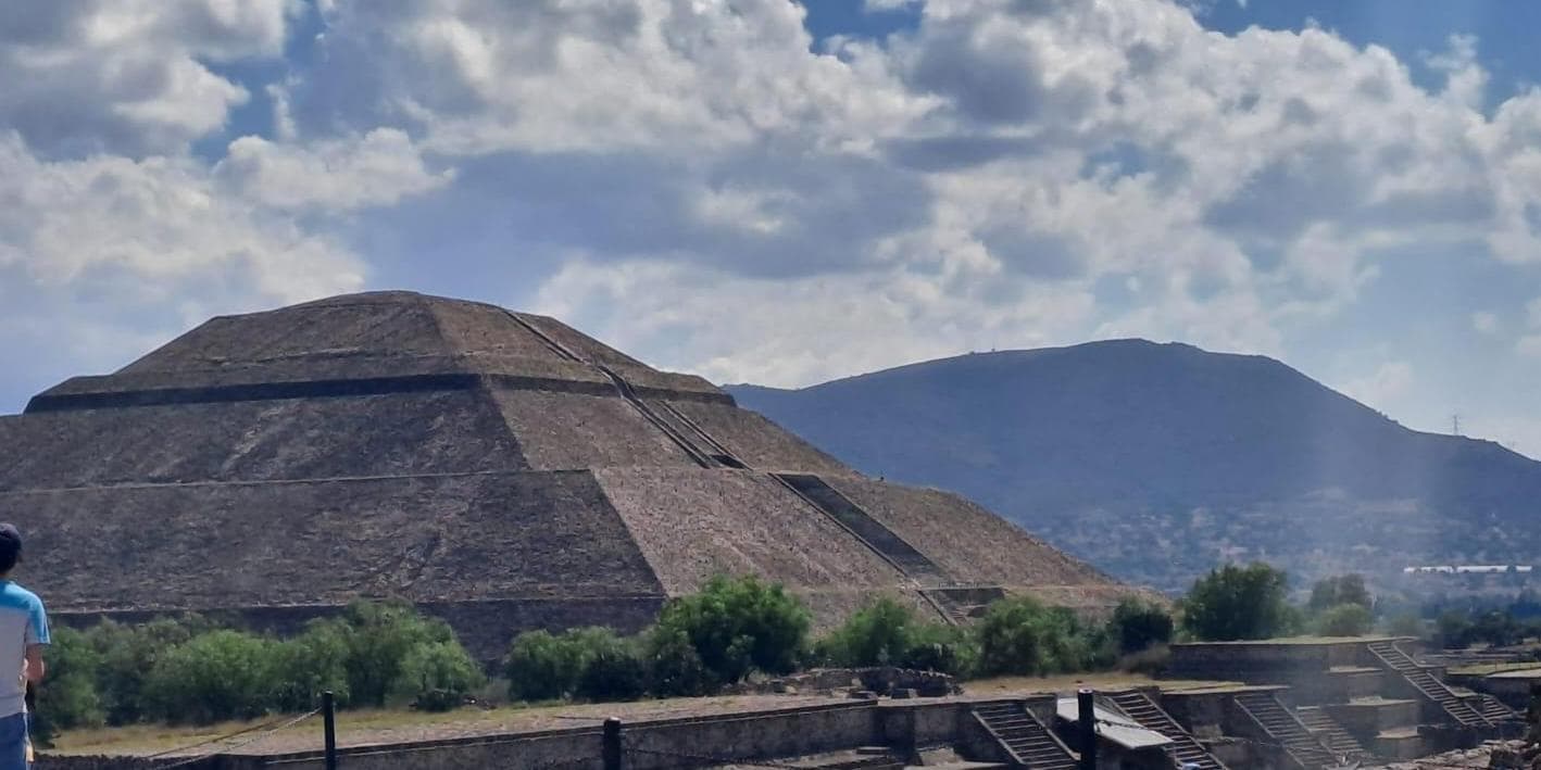 DÍA 02. BASÍLICA DE GUADALUPE/ PIRÁMIDES DE TEOTIHUACÁN 9 HRS