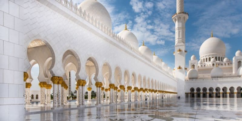 DUBAI / ABU DHABI / DUBAI