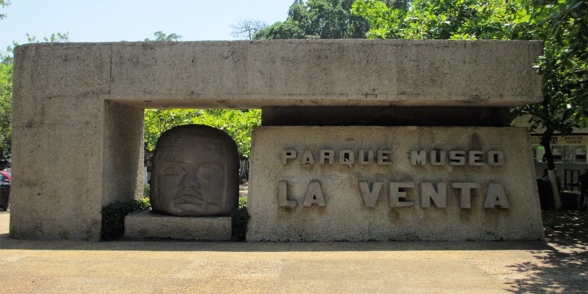 DÍA 10 DOMINGO PALENQUE - MUSEO LA VENTA –  VILLAHERMOSA AEROPUERTO – CIUDAD DE MÉXICO 