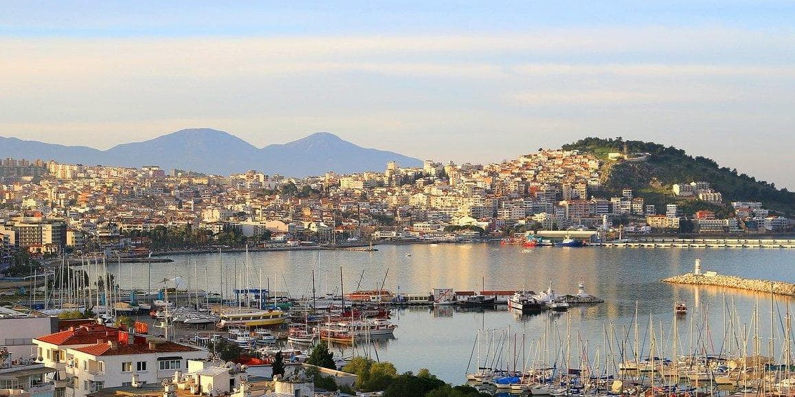 Día 4: Martes - Kusadası 07.00 hrs-13:00 hrs  / Patmos 16:30 horas – 21:30 horas (D,A,C) 