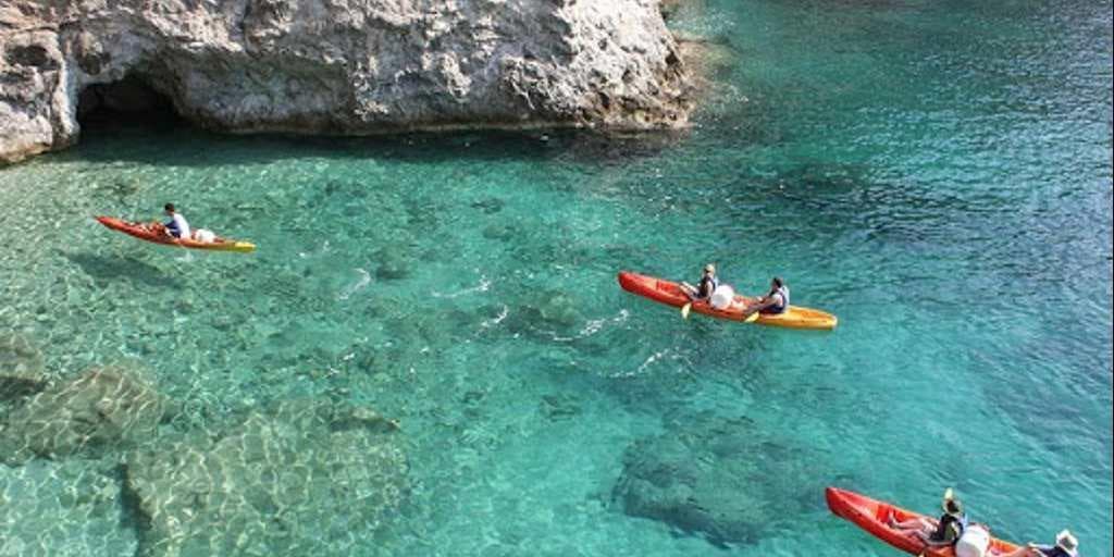 DAY 02: CRUISE TO KUMZAR – FISHING – KHOR SHISAH