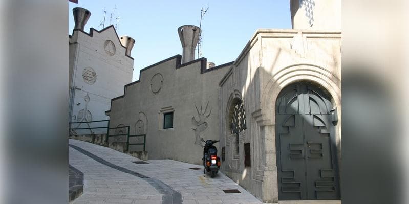 Day 1: Arrival and Historical Walk