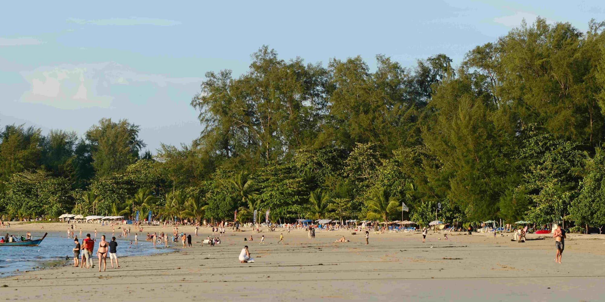 DÍA 6: DÍA DE PLAYA ADAPTADA Y EXPERIENCIA DE BIENESTAR