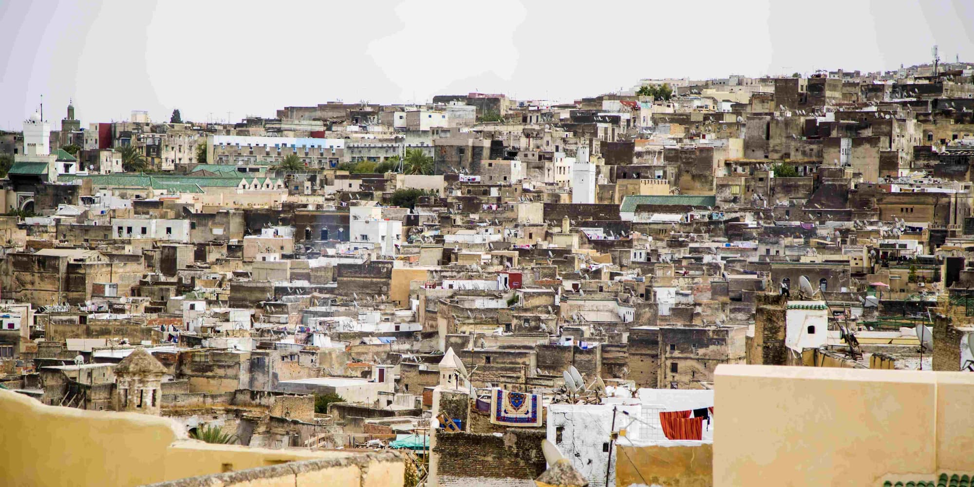 Giorno 3: Rabat – Meknes – Volubilis – Fes (266 km/c.a. 4 ore)