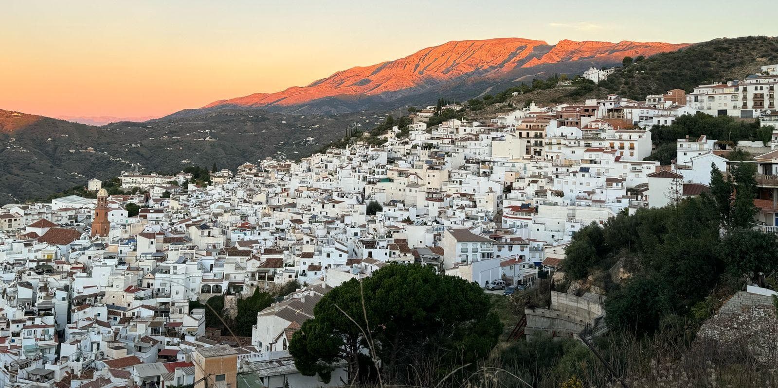 DAY 4: MOCLINEJO - CÓMPETA