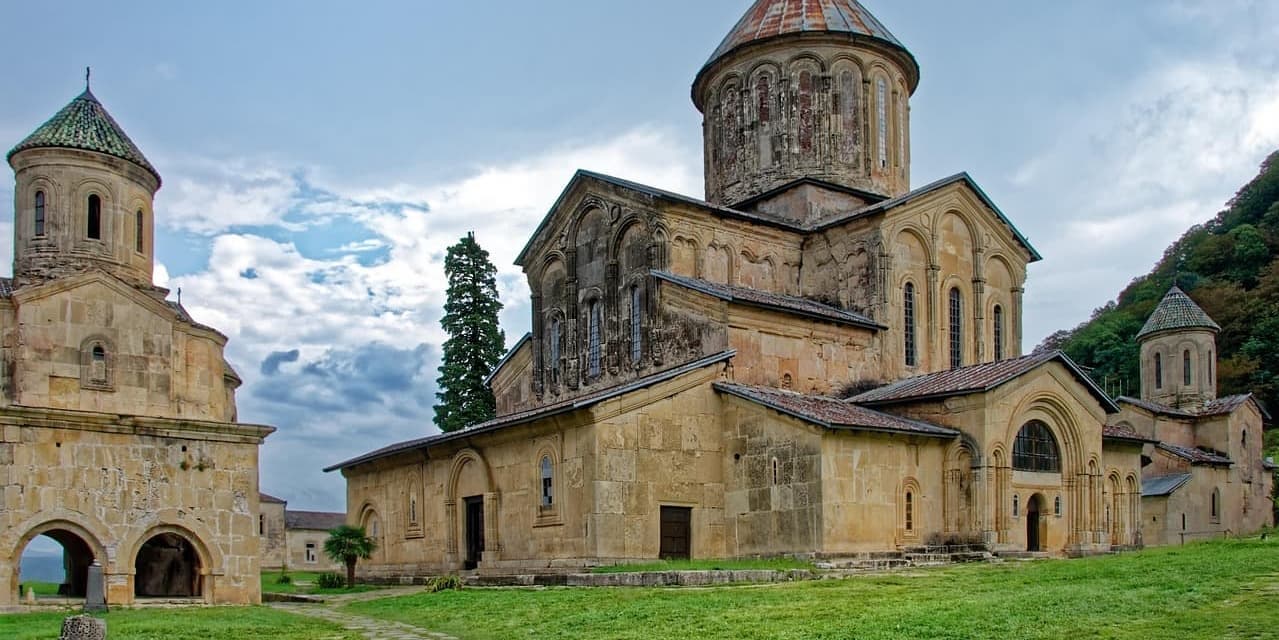 Giorno 4: Gyumri – Ashotsk – Visita a Gyumri e Santa Messa nella chiesa dell’Ospedale Redemptoris Mater  (C/P/--)