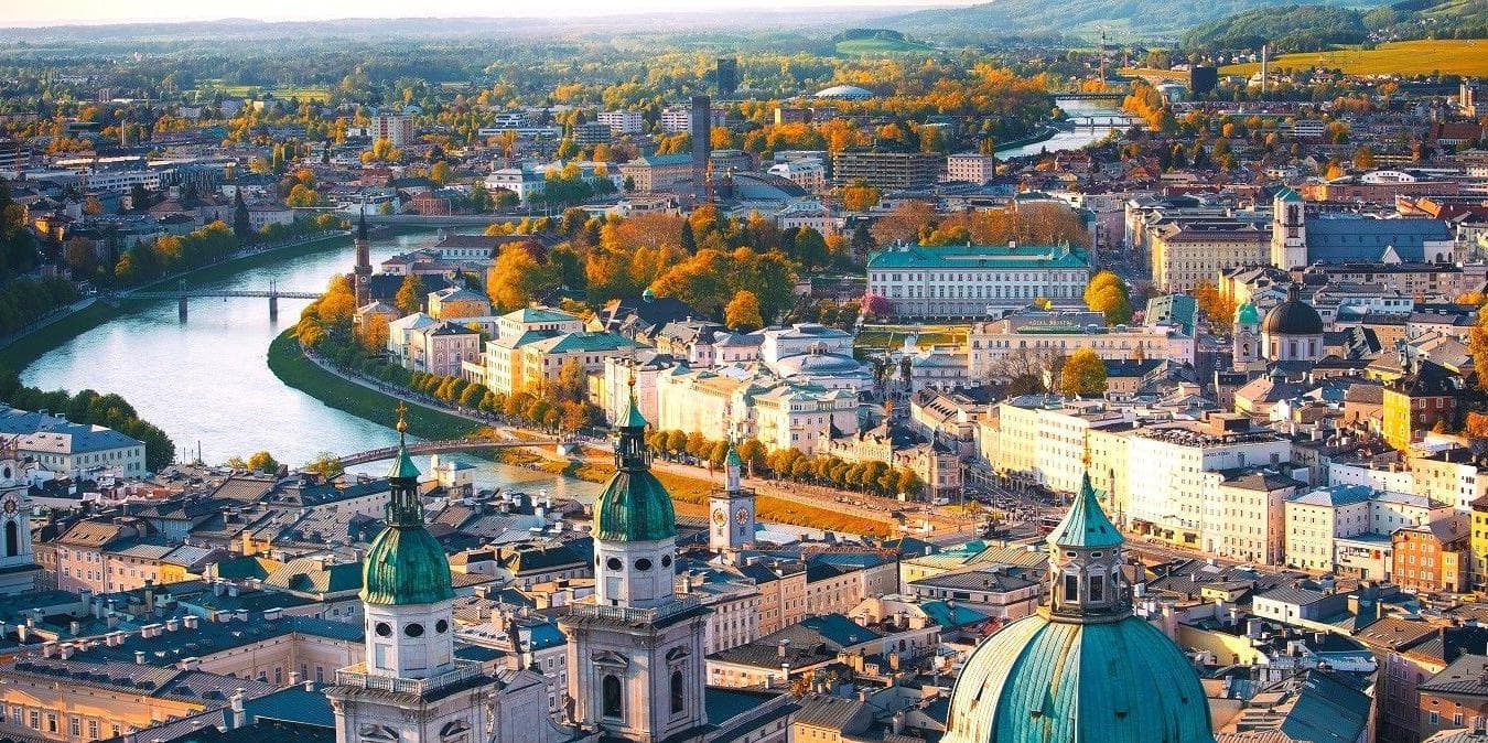 DAY 08 BUDAPEST – VIENNA (BUS 243 KM)