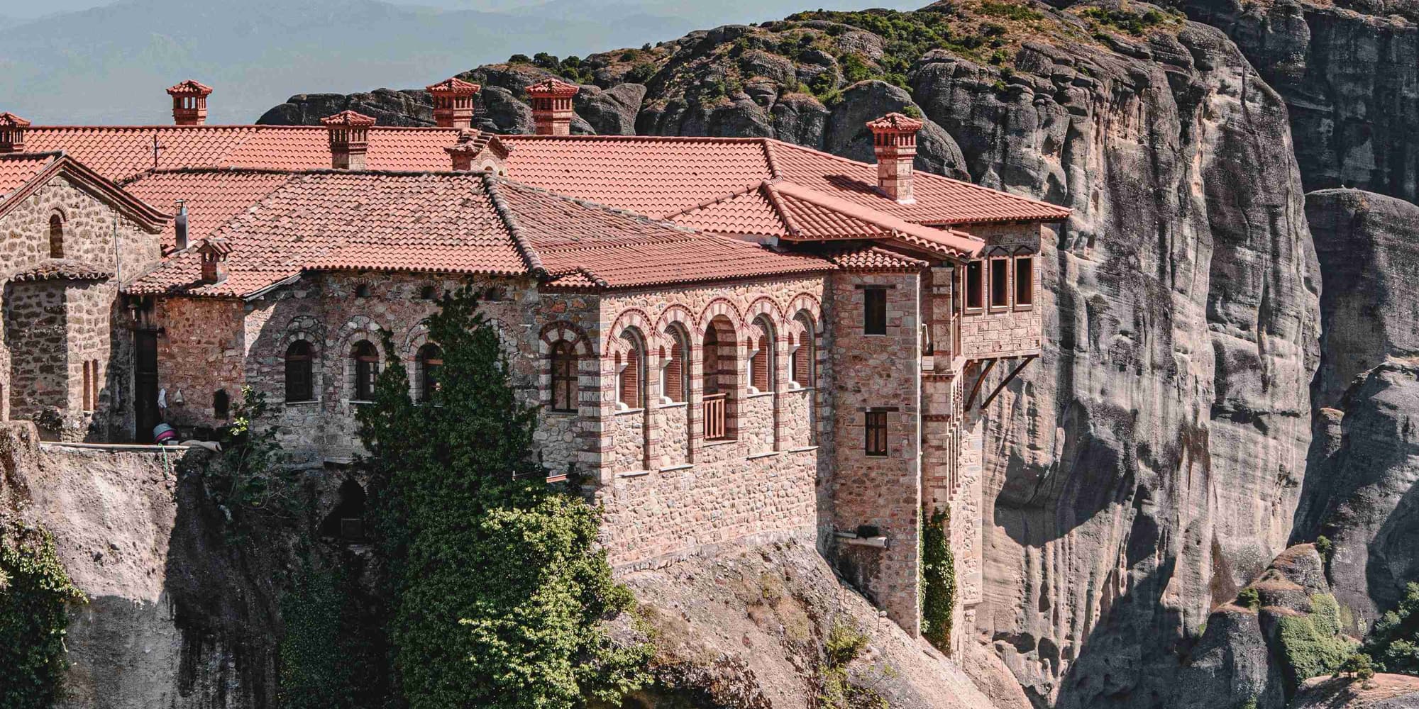 DÍA 07 VIERNES: DELFOS – KALAMBAKA – 19 DE SEPTIEMBRE 