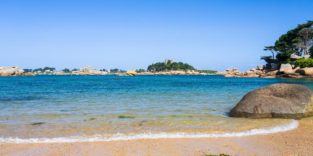 DAY 5: CLOSURE AND REBIRTH ON THE PINK GRANITE COAST