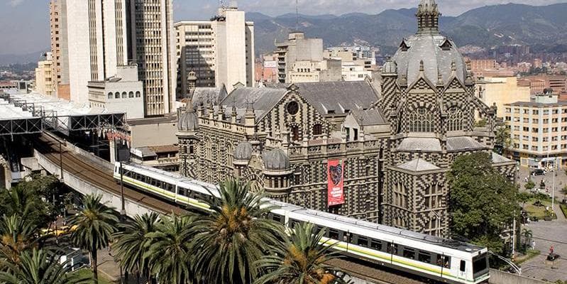 Día 1. Medellín - Traslado de llegada e hidromasaje