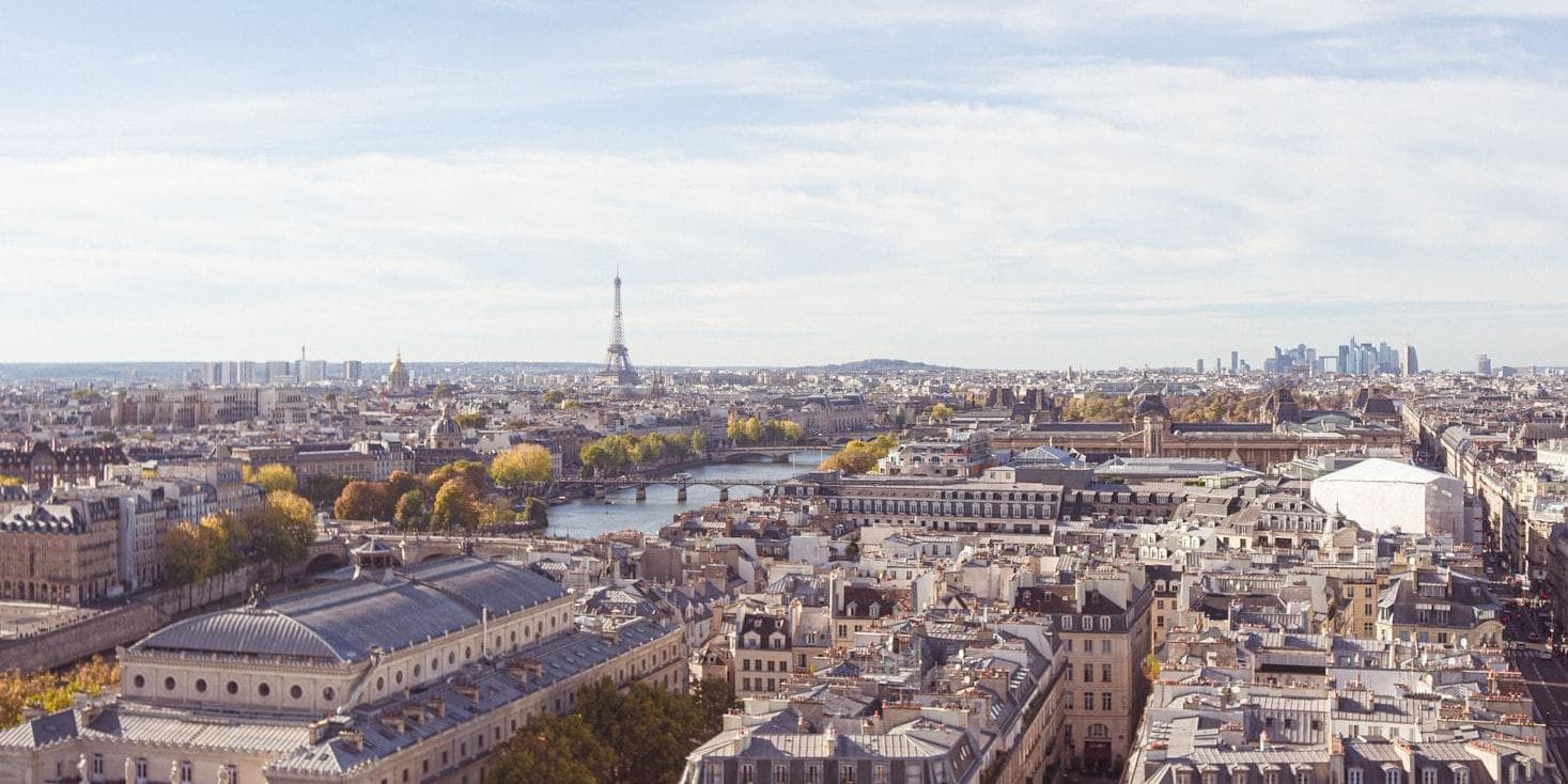 Día 1º (Domingo) PARIS - 15 de febrero de 2026