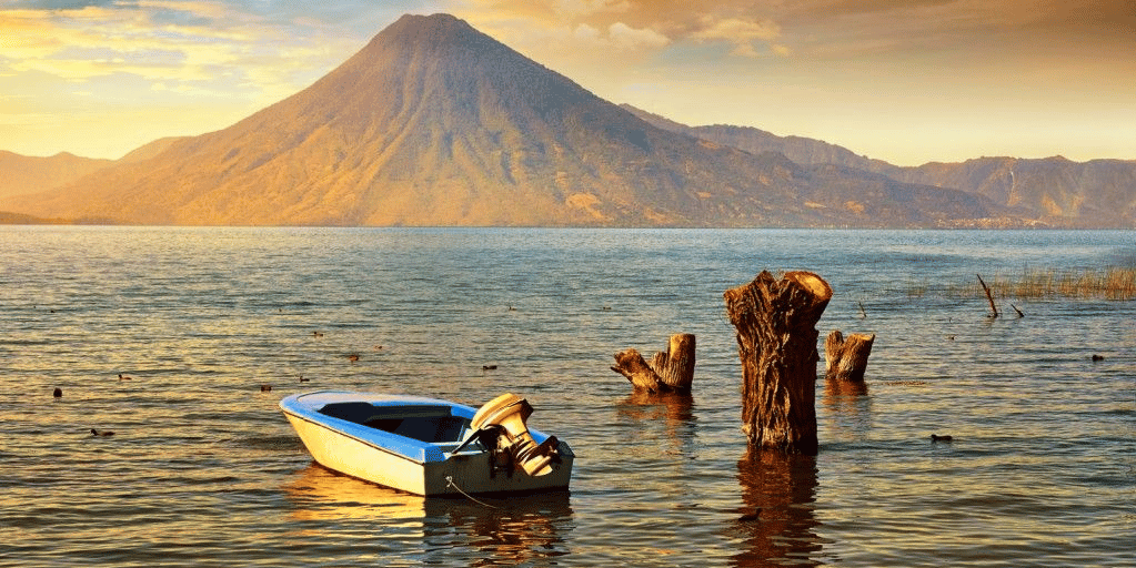 Visit to two cities San Juan La Laguna and Santiago Atitlan. 