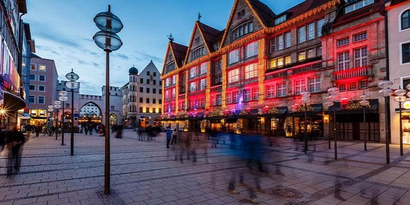 DÍA 12 PRAGA • MÚNICH (Jueves) 