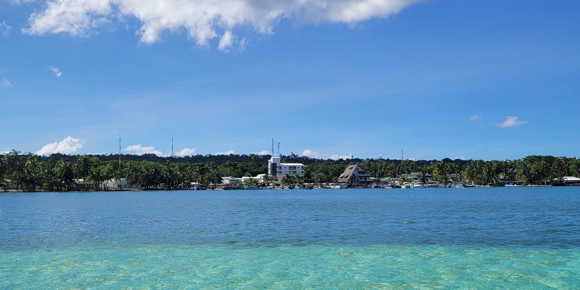  Day 3. San Andres - Johnny Cay Aquarium with shared lunch