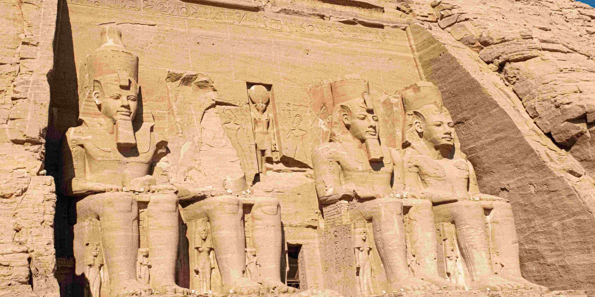 Día 4-5: El Cairo/Abu Simbel/Aswan