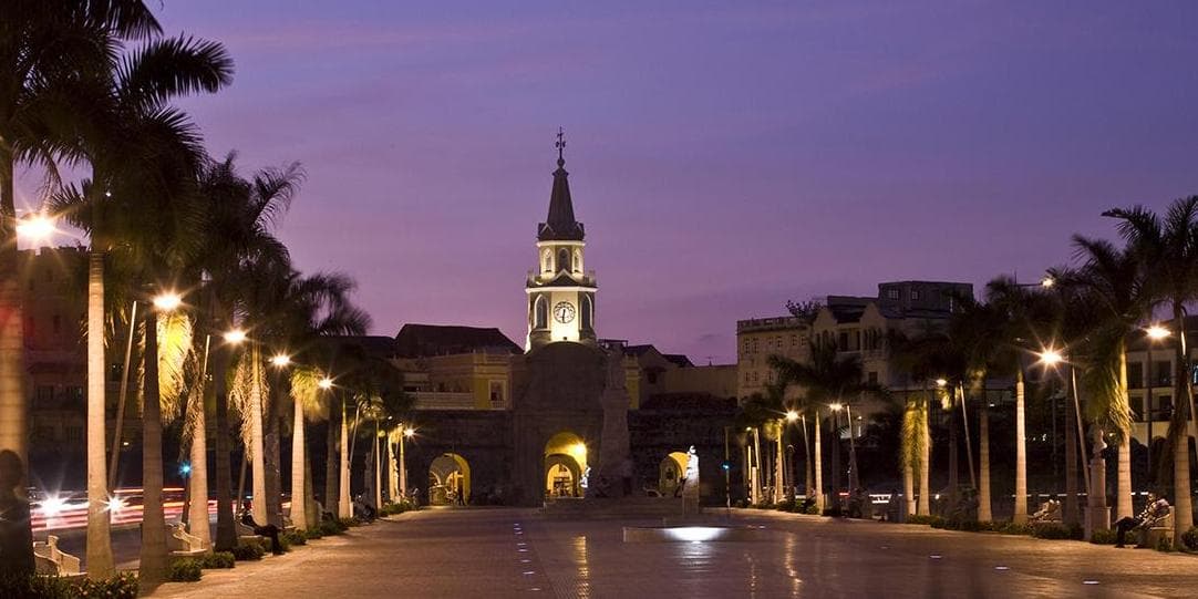DÍA 3. (lunes 29 diciembre 2025) BOGOTÁ – CARTAGENA - (vuelo incluido). 
