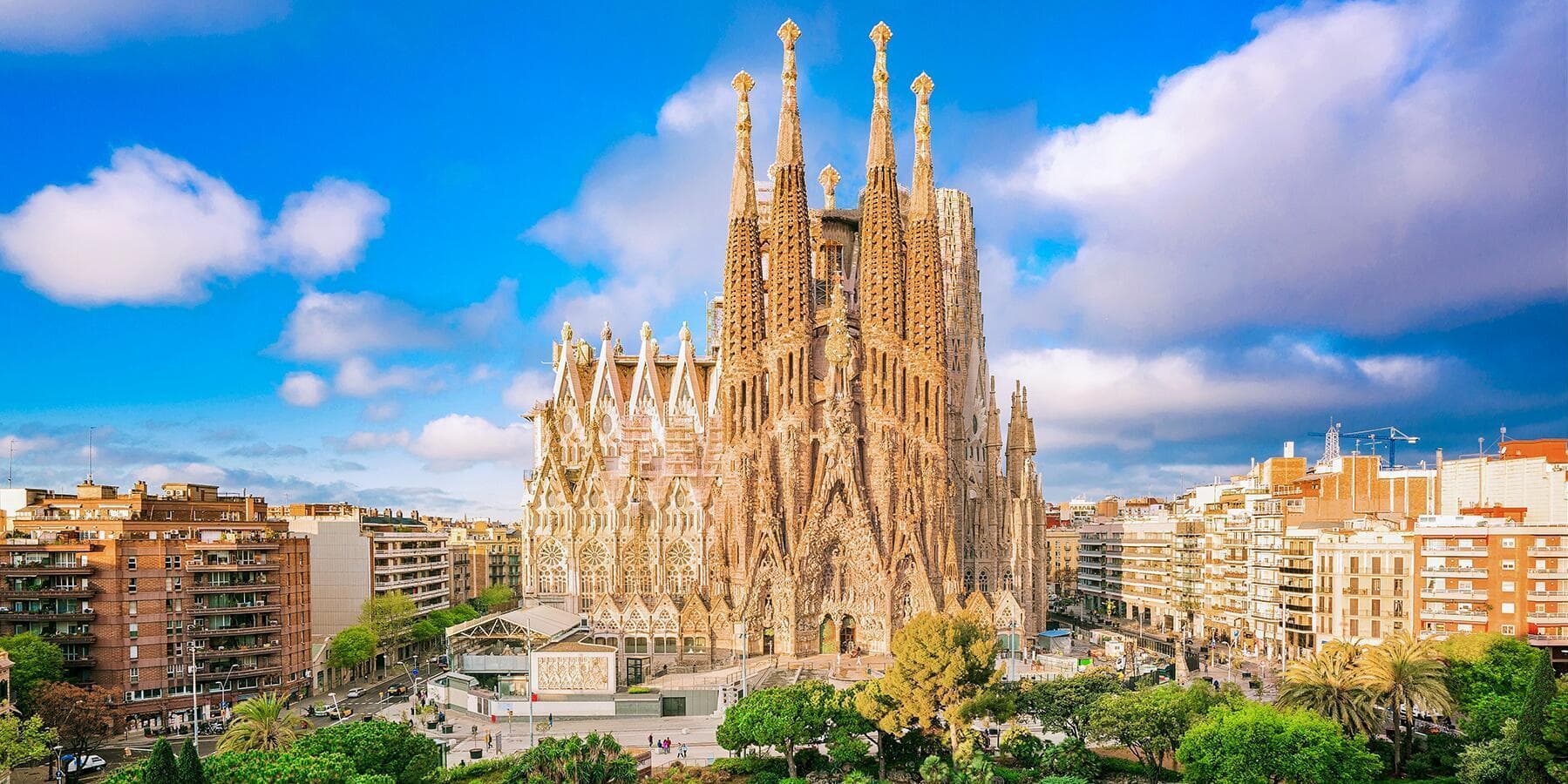 1º Giorno – CAGLIARI / ALGHERO / OLBIA - BARCELLONA