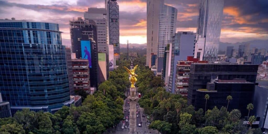 DÍA 1 	CIUDAD DE ORIGEN / CDMX