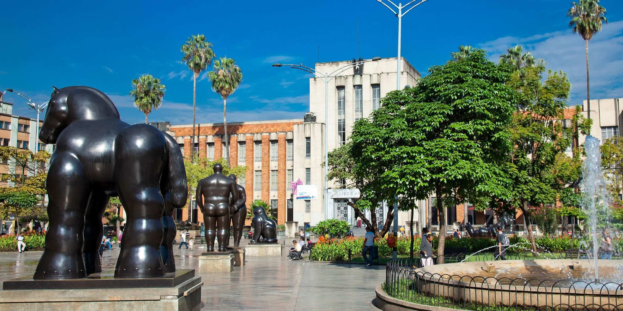 DAY 1. ARRIVAL TRANSFER - MEDELLIN CITY TOUR - ACCOMMODATION 