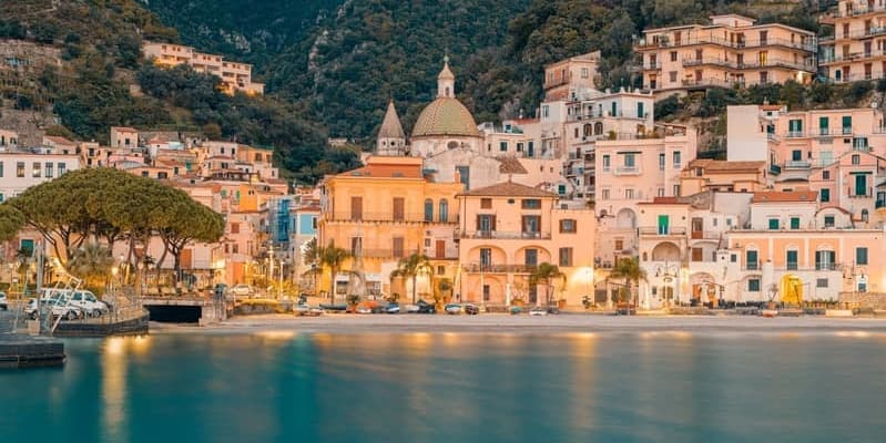 DZIEŃ 4 – ŚRODA: NEAPOL – POSITANO – AMALFI – NEAPOL